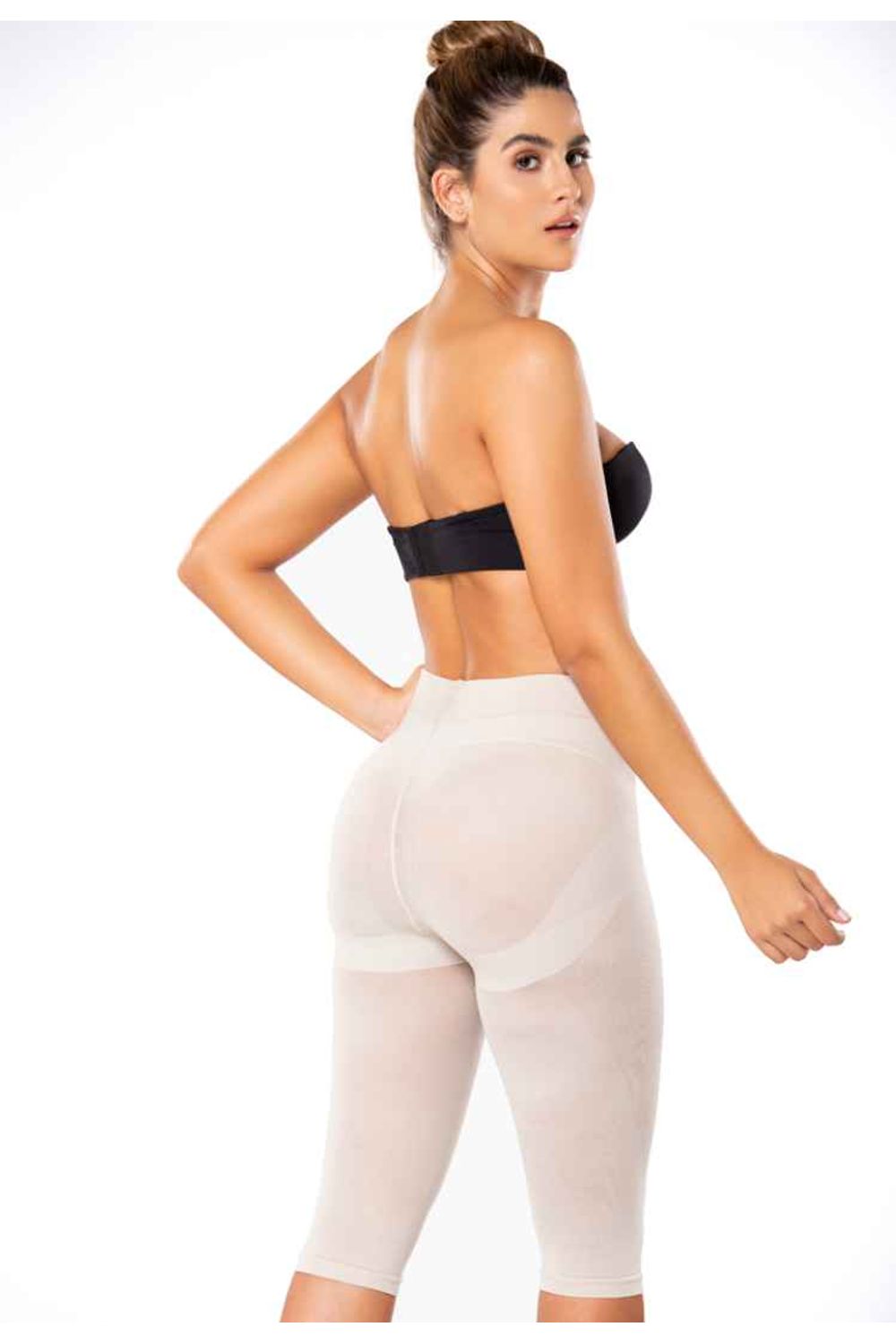 PANTY CAPRI MUJER MOLDEADOR LEVANTA COLA