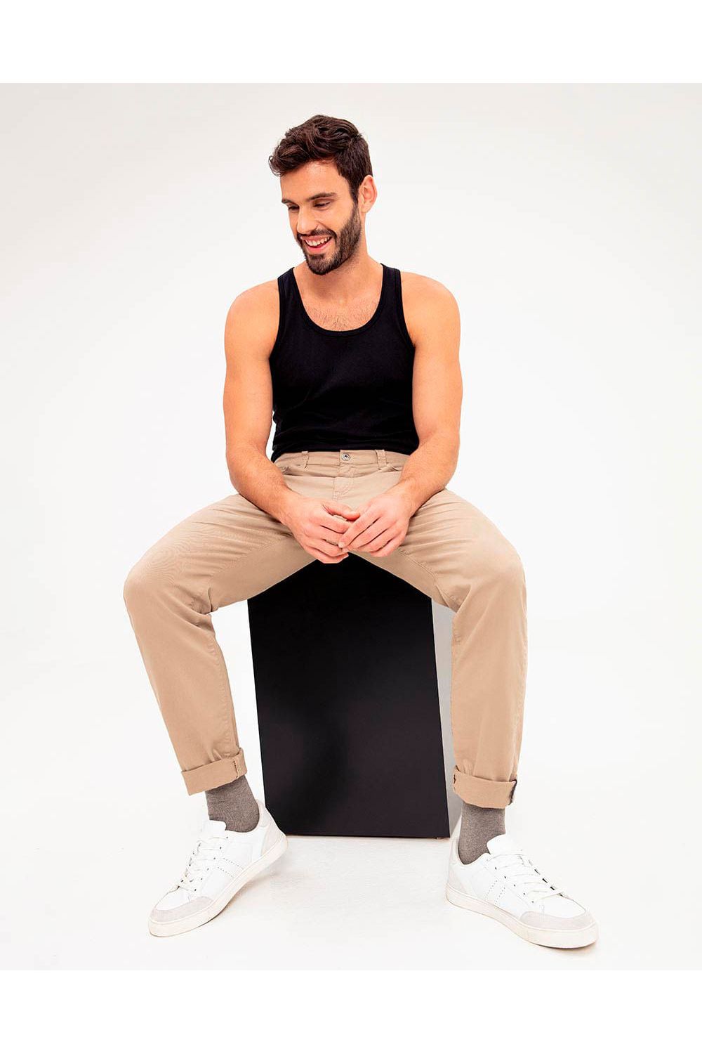 CAMISETA HOMBRE TIPO ESQUELETO BÁSICA UNICOLOR