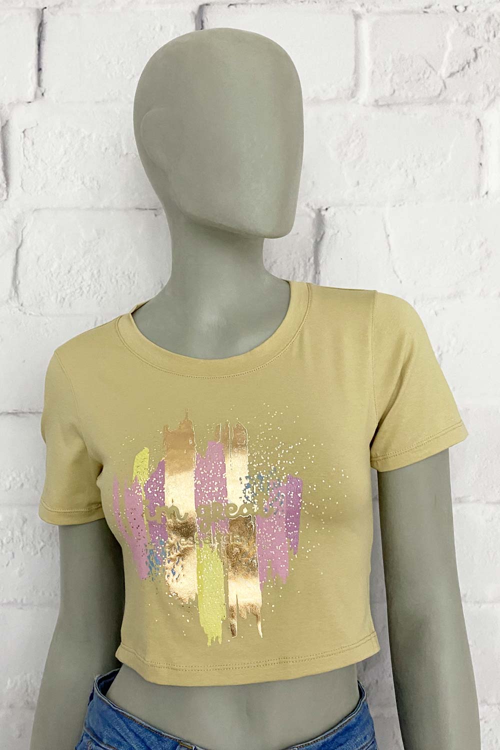 CAMISETA MUJER CORTA ESTAMPADO CON RELIEVE