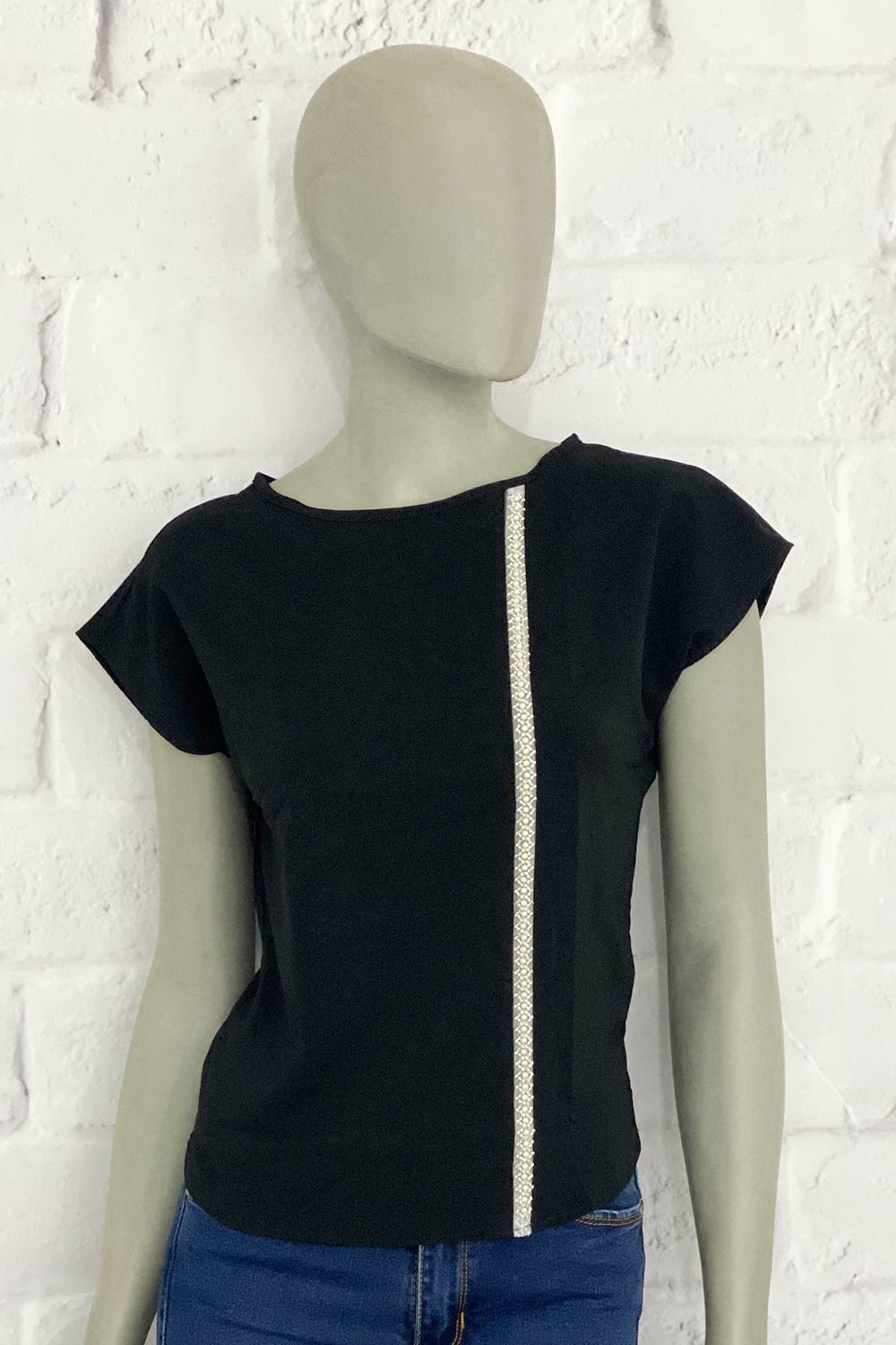 BLUSA MUJER DETALLE DELANTERO