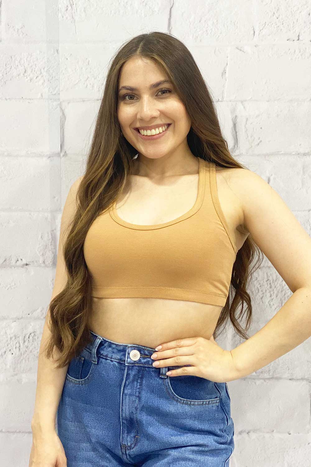 TOP MUJER LISO ESTILO DEPORTIVO EN ALGODÓN