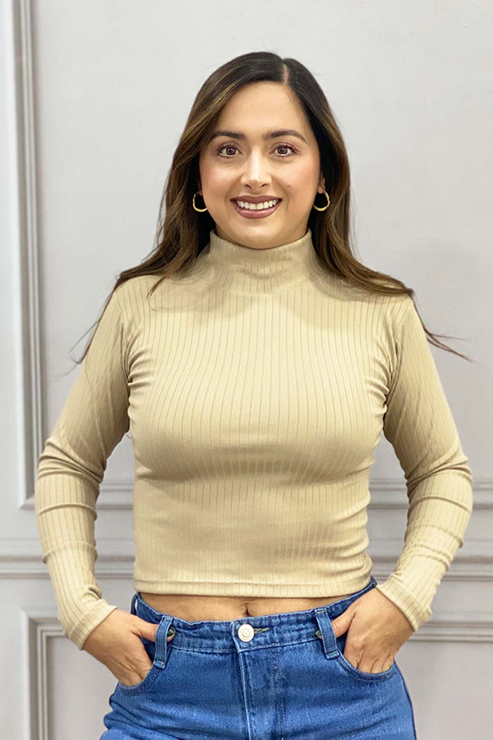 BUZO MUJER CORTO CUELLO ALTO TELA ACANALADA