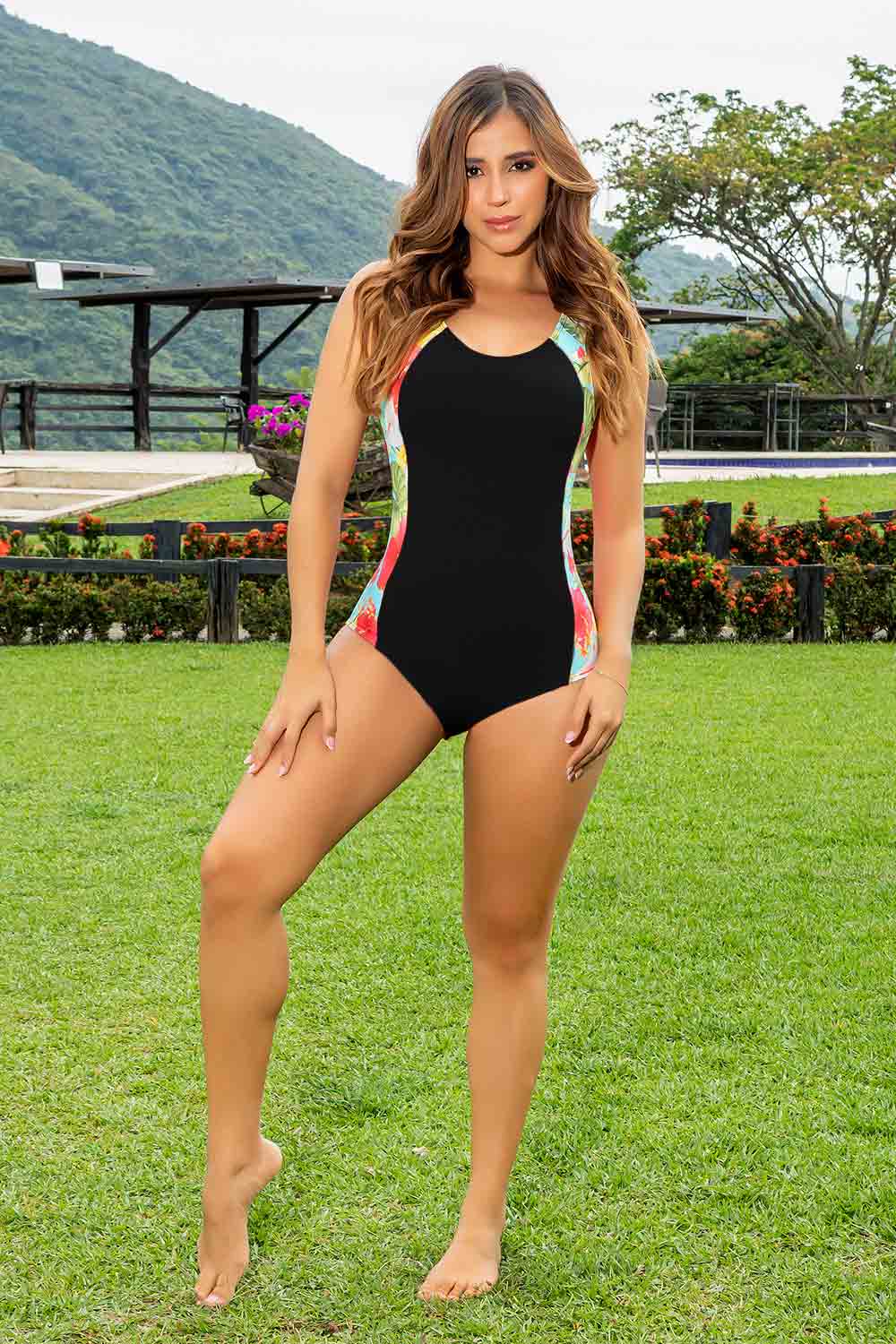 TRAJE DE BAÑO MUJER UNA PIEZA