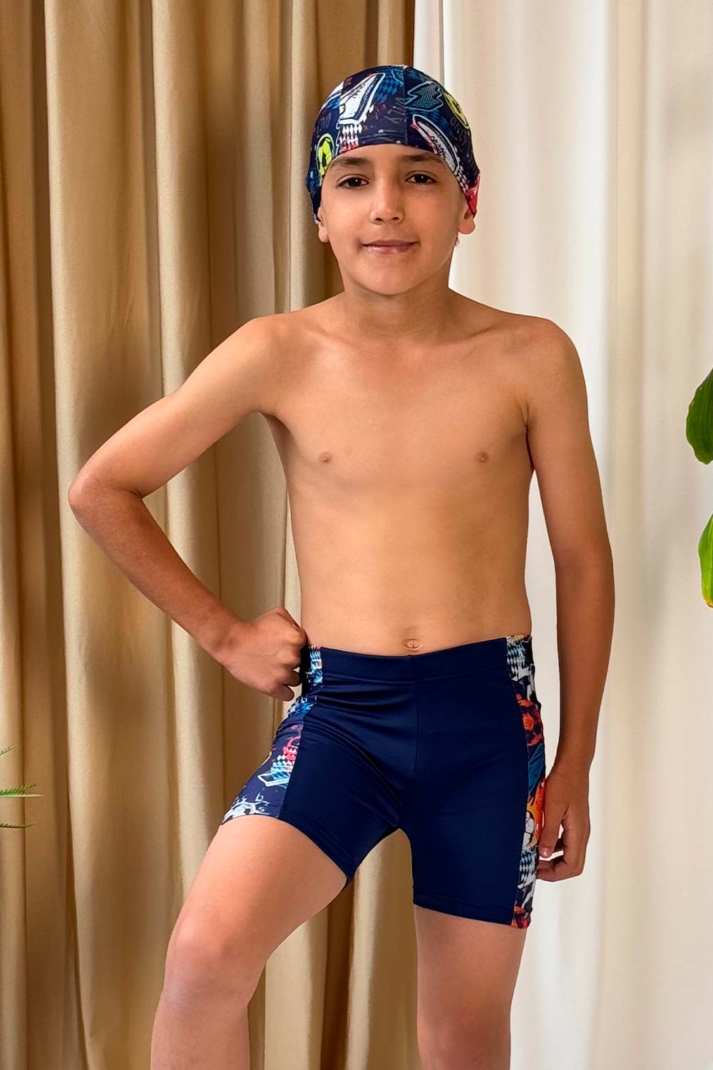 PANTALONETA Y GORRO DE BAÑO NIÑO ESTAMPADO VARIABLE
