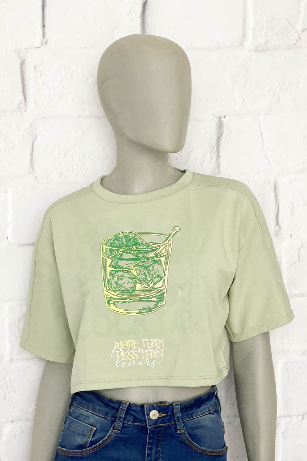 CAMISETA MUJER CORTA AMPLIA ESTAMPADO DELANTERO