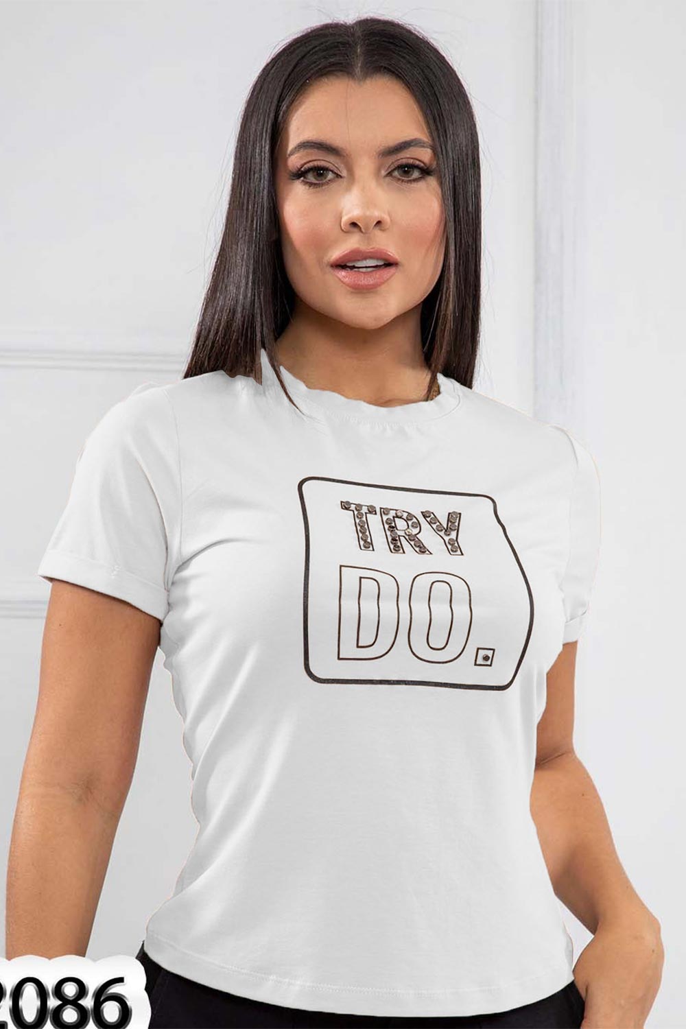 CAMISETA MUJER ESTAMPADO DELANTERO Y DETALLE EN RELIEVE