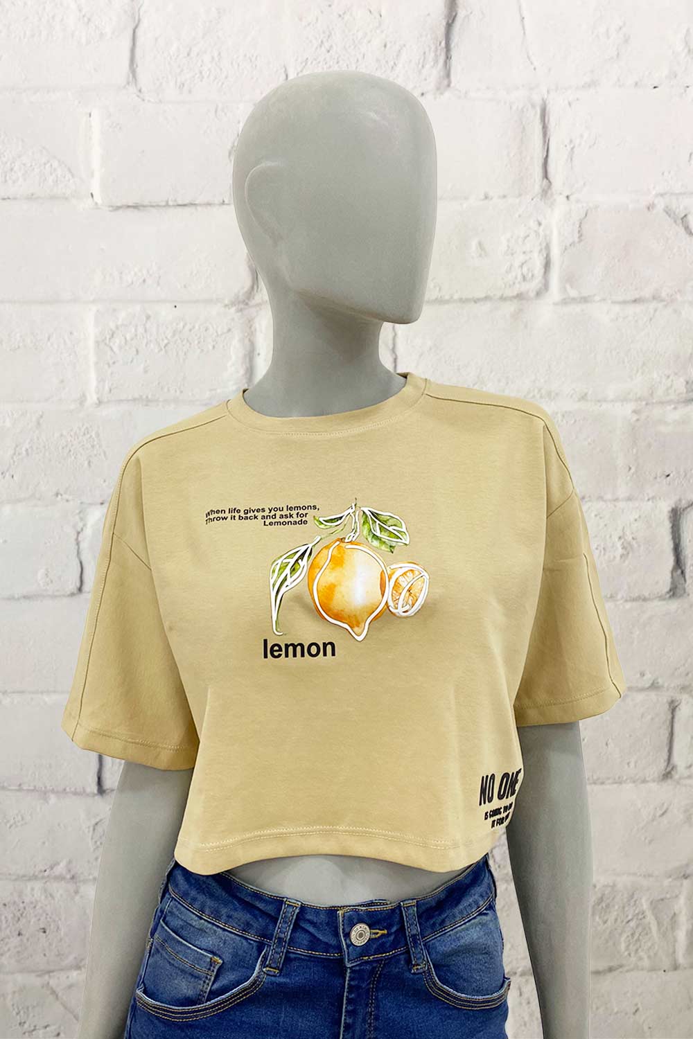 CAMISETA MUJER CORTA AMPLIA ESTAMPADO DELANTERO