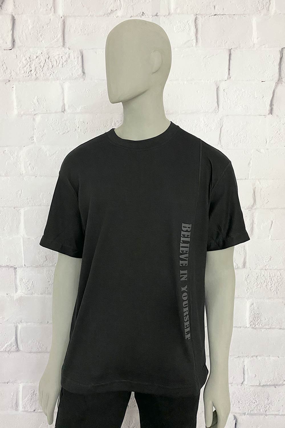 CAMISETA HOMBRE ESTAMPADO DELANTERO TELA CON TEXTURA