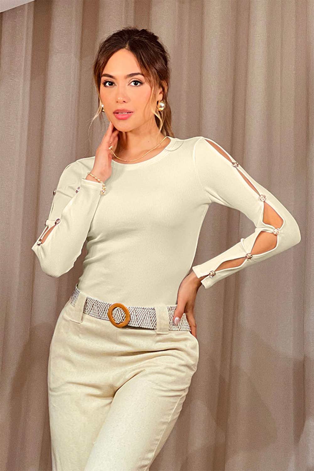 BLUSA MUJER DETALLES EN MANGAS