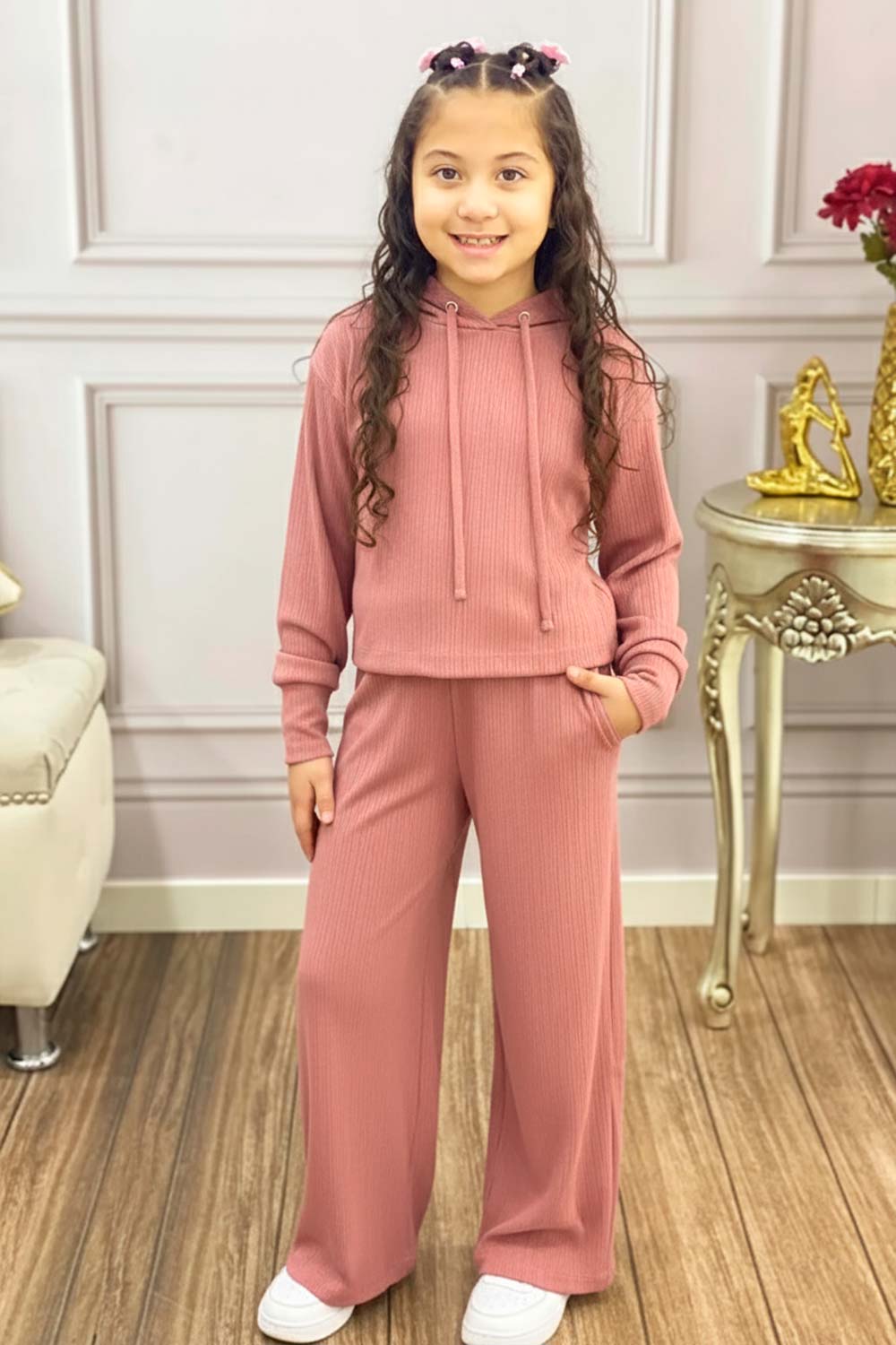 CONJUNTO SUDADERA NIÑA CON CAPOTA